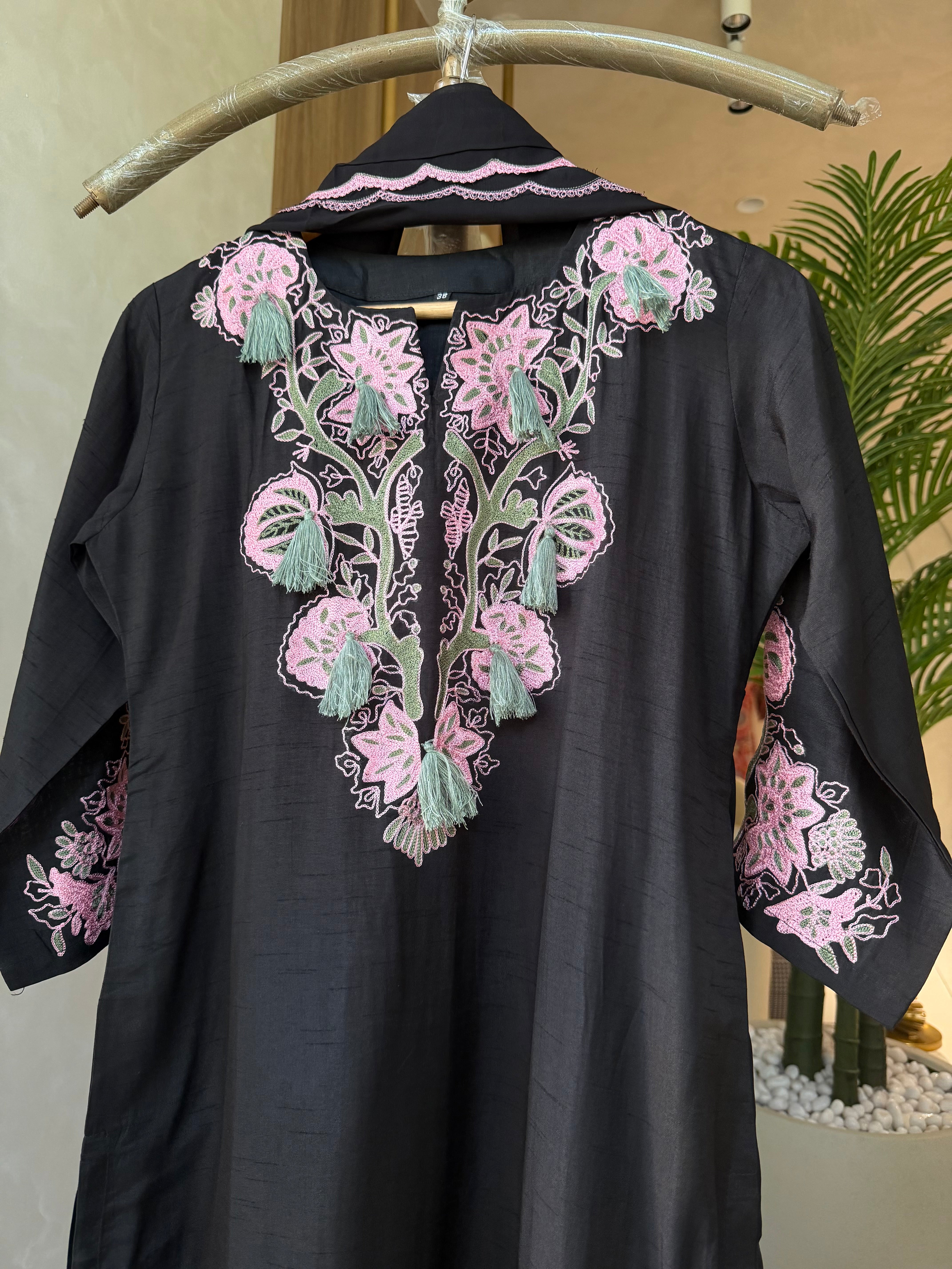 “BLUSH ON BLACK” Dola Silk Suit Set 💕✨ | KurtiSwag