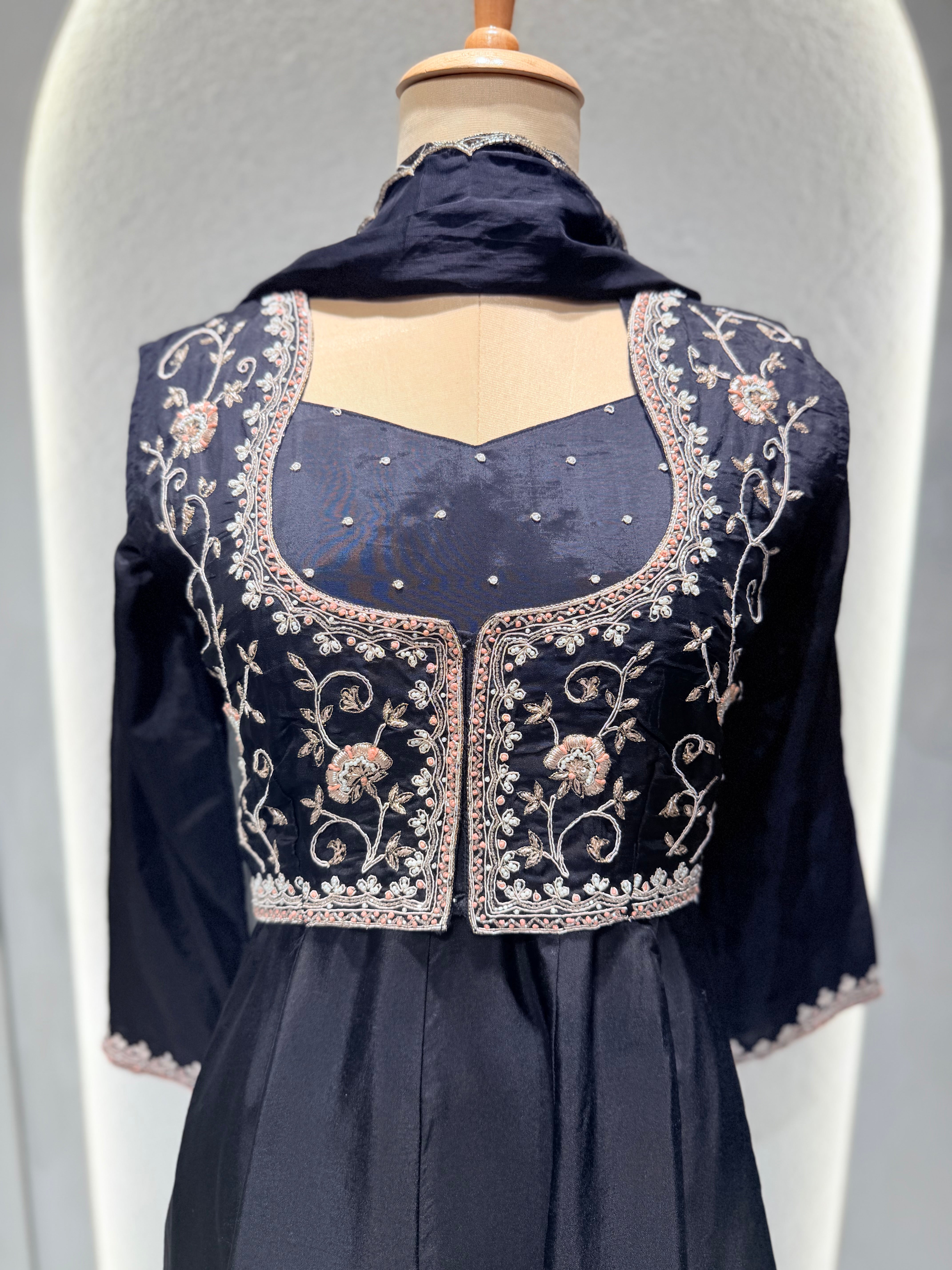 “SAHIBA” Jacket Anarkali Set ✨🧿 | KurtiSwag