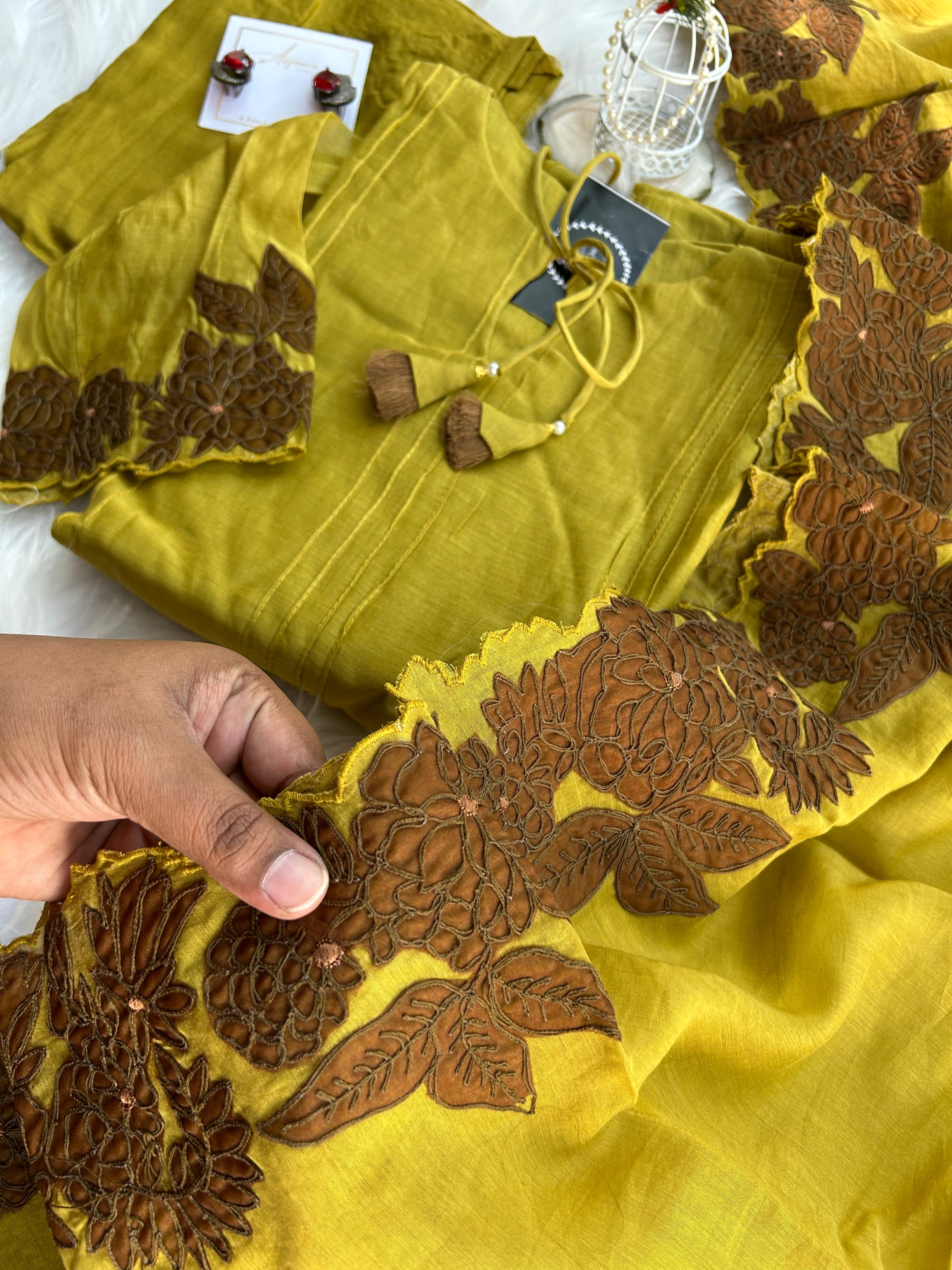 “GUL APPLIQUÉ” Premium Mul Chanderi Suit Set ✨💕 | KurtiSwag