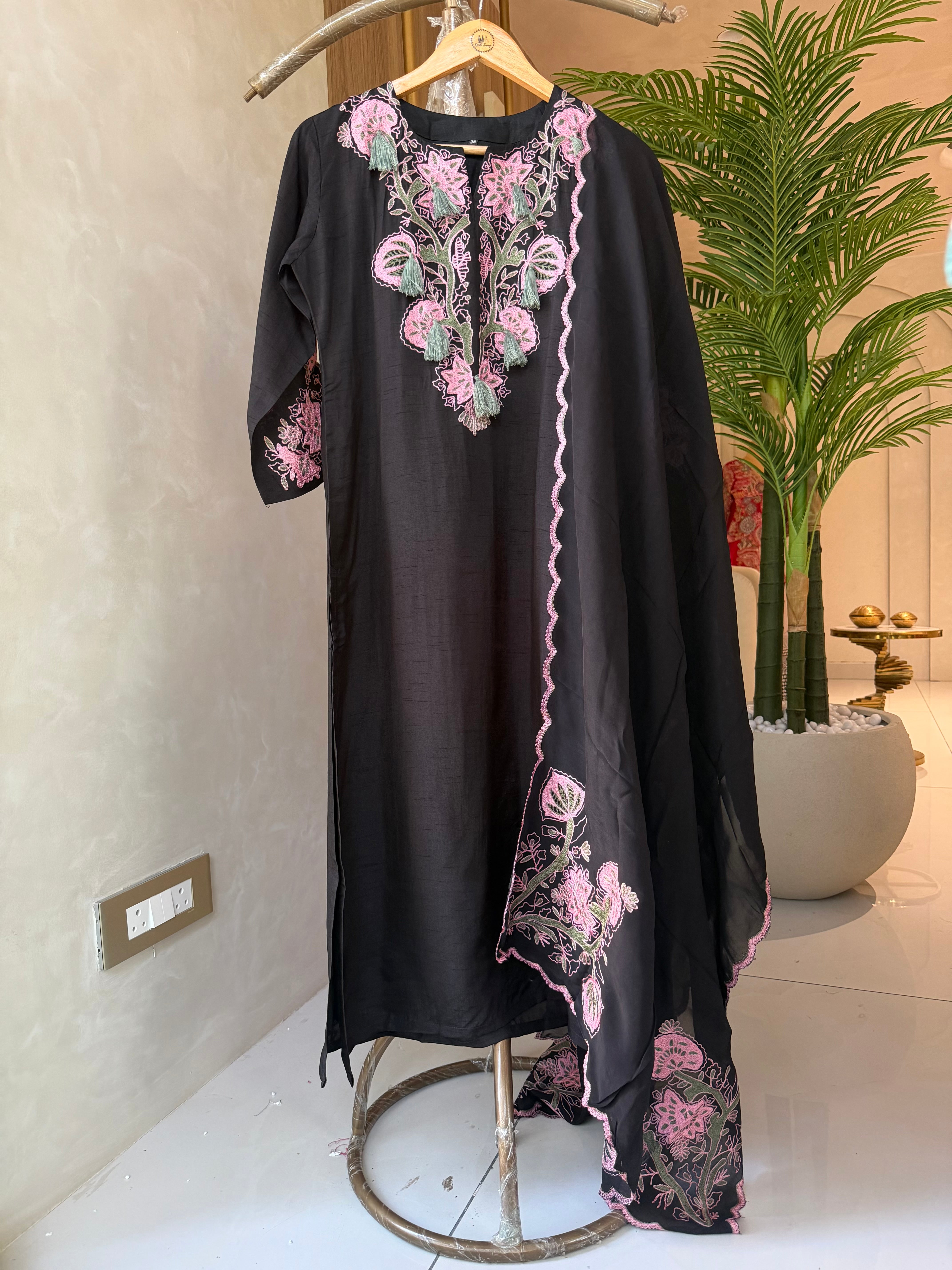 “BLUSH ON BLACK” Dola Silk Suit Set 💕✨ | KurtiSwag