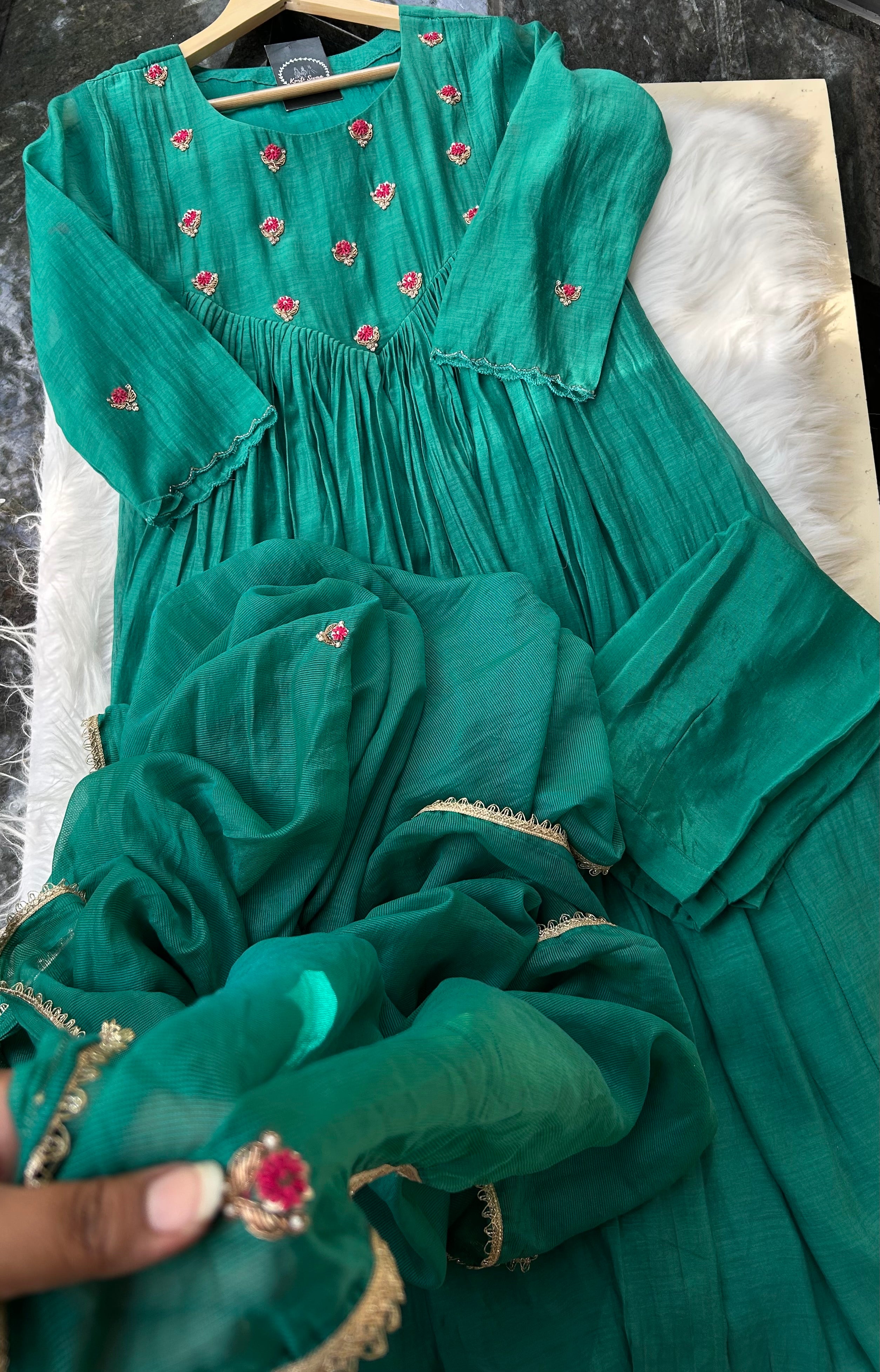 “AARINI”Premium Mul Chanderi Suit Set ✨❤️ | KurtiSwag