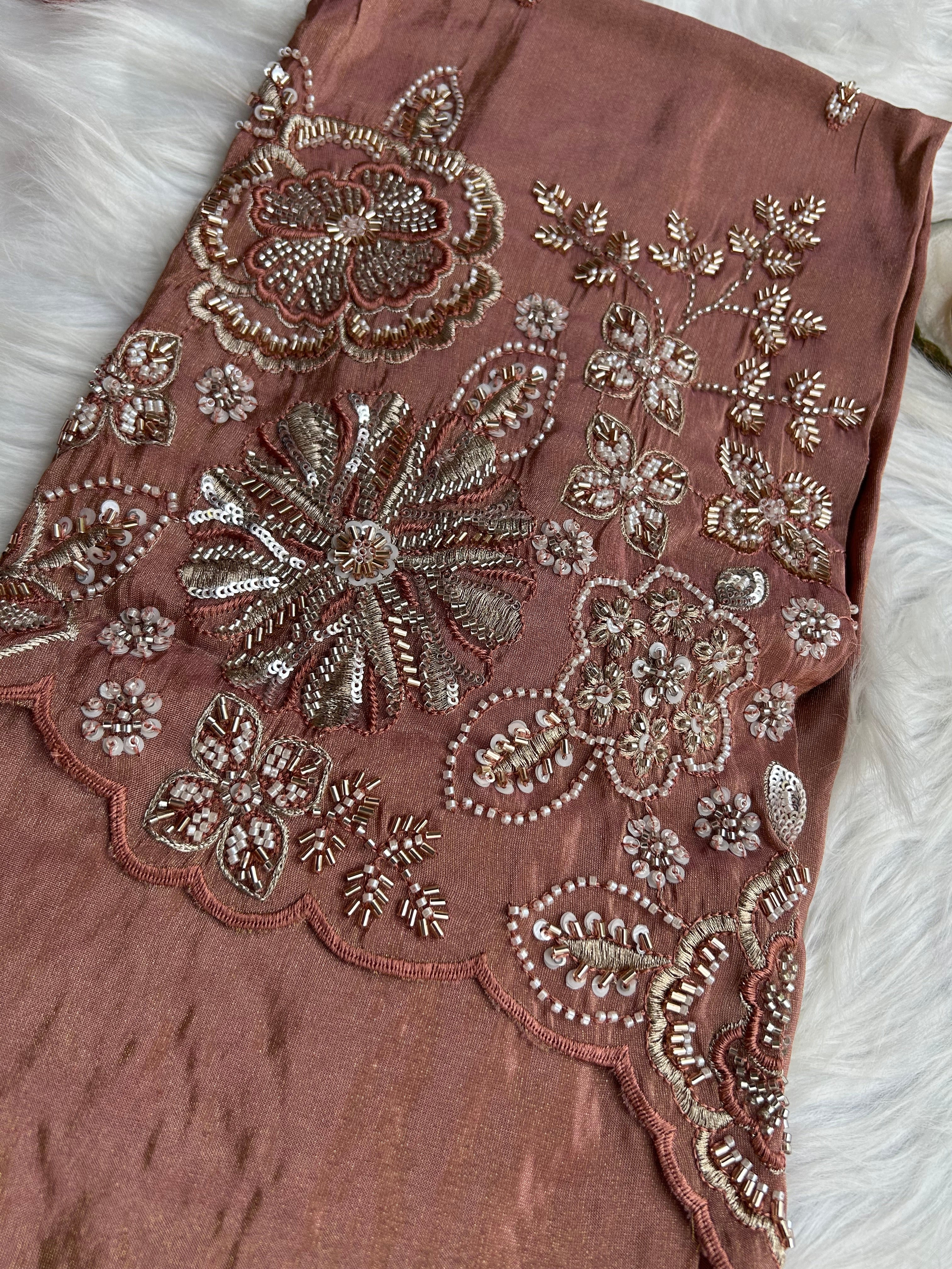 “AFREEN” Tissue Silk Divider Set 💕✨ | KurtiSwag